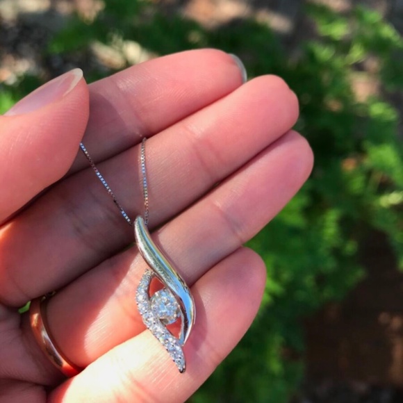 Zales 14k white gold necklace with pave diamonds and a center brilliant diamond - Picture 3 of 8